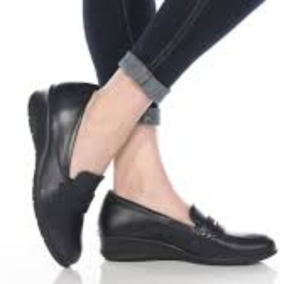 ECCO Felicia Black Leather Penny Loafers Size EU 41 - Picture 1 of 11